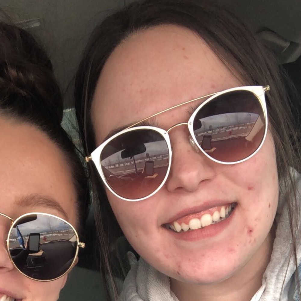 Meet your Posher, Isabelle